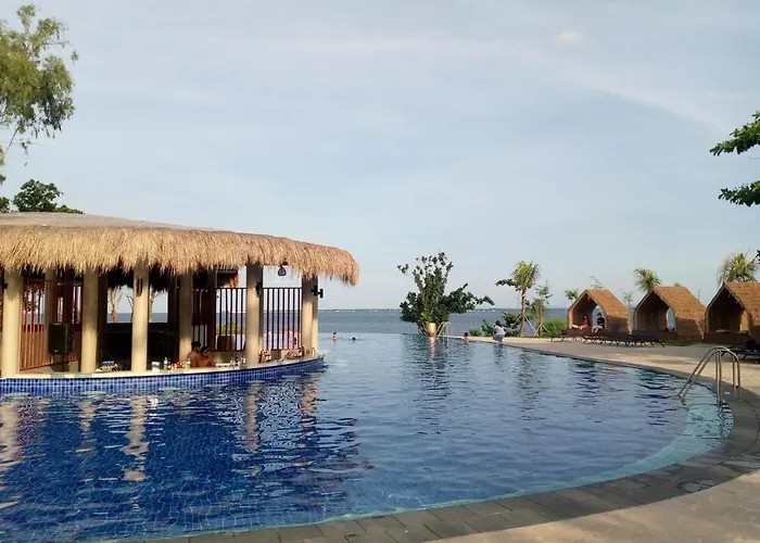 Mactan Newtown Deluxe 8 Boulevard 8 Punta Engaño