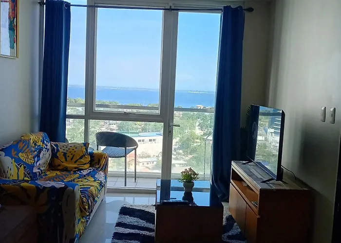 Mactan Newtown Deluxe 8 Boulevard 8 Punta Engaño
